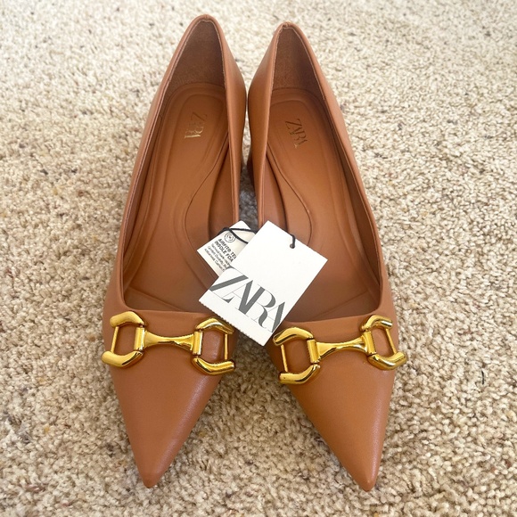 Zara Shoes - Zara Buckled Chunky High Heel Sz 40/9 NWT